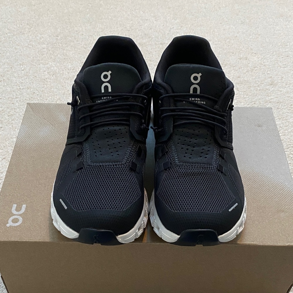 On Running Women’s Black Running Shoes - Picture 3 of 8